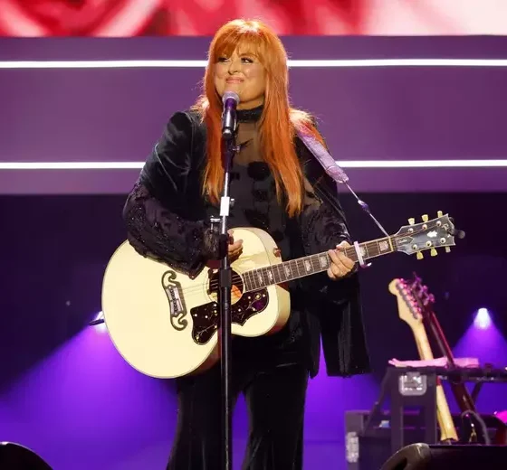 Wynonna judd performance reactions: From the Stage to Social Media